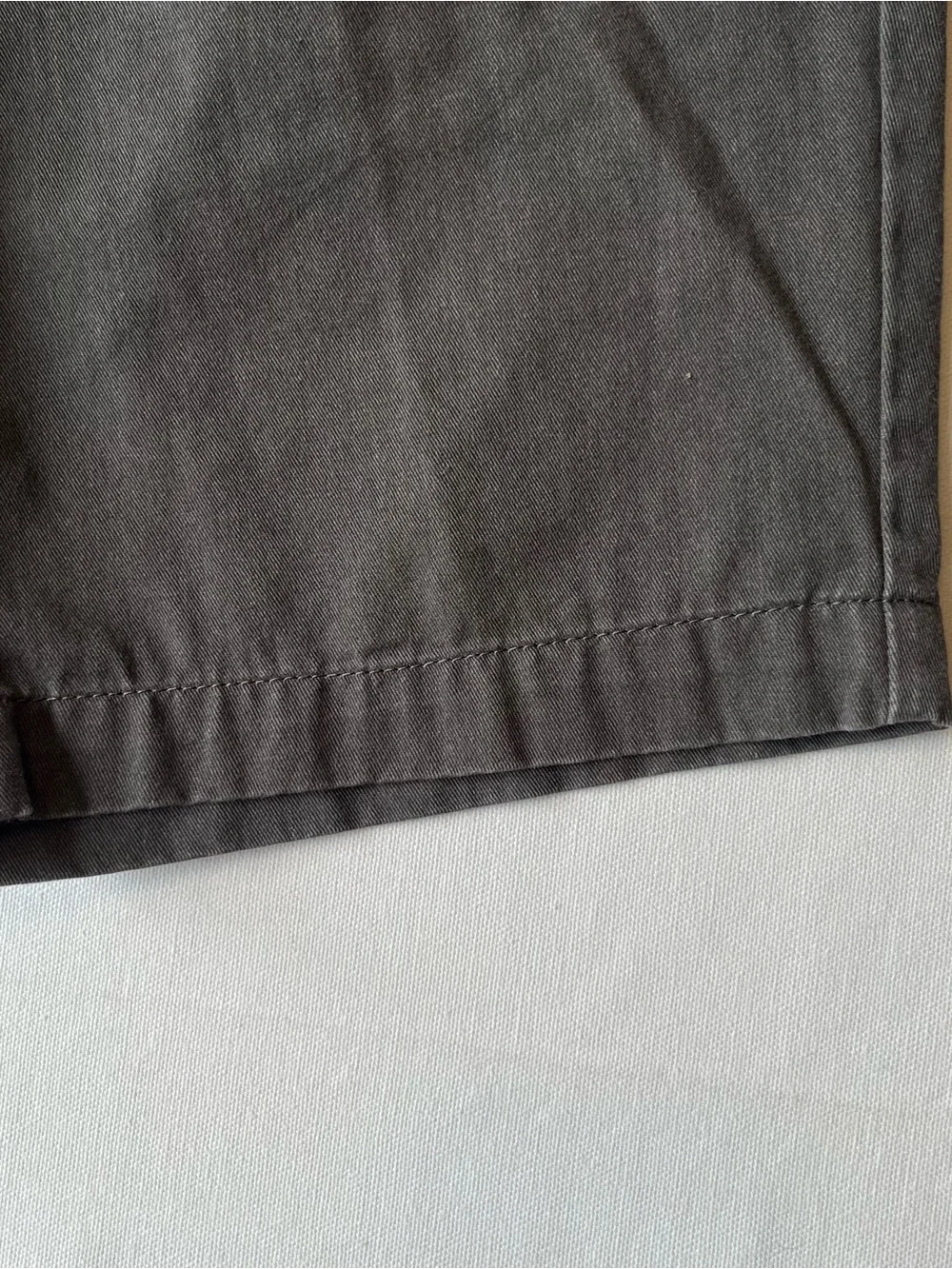 Volcom chino shorts 28 Gray Cotton blend Mens 7.5 inseam Casual Summer Y2K